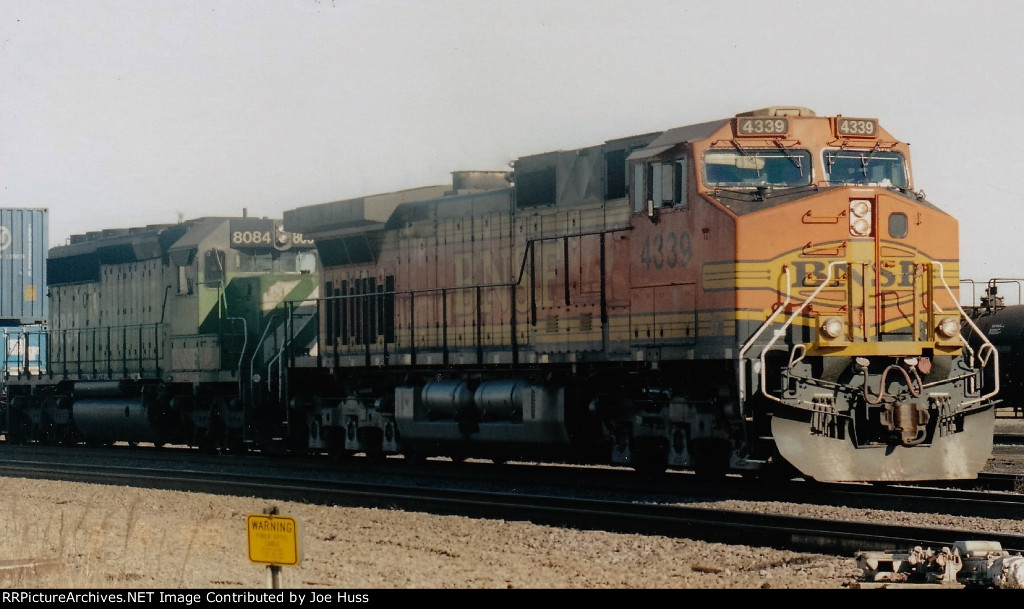 BNSF 4339 East